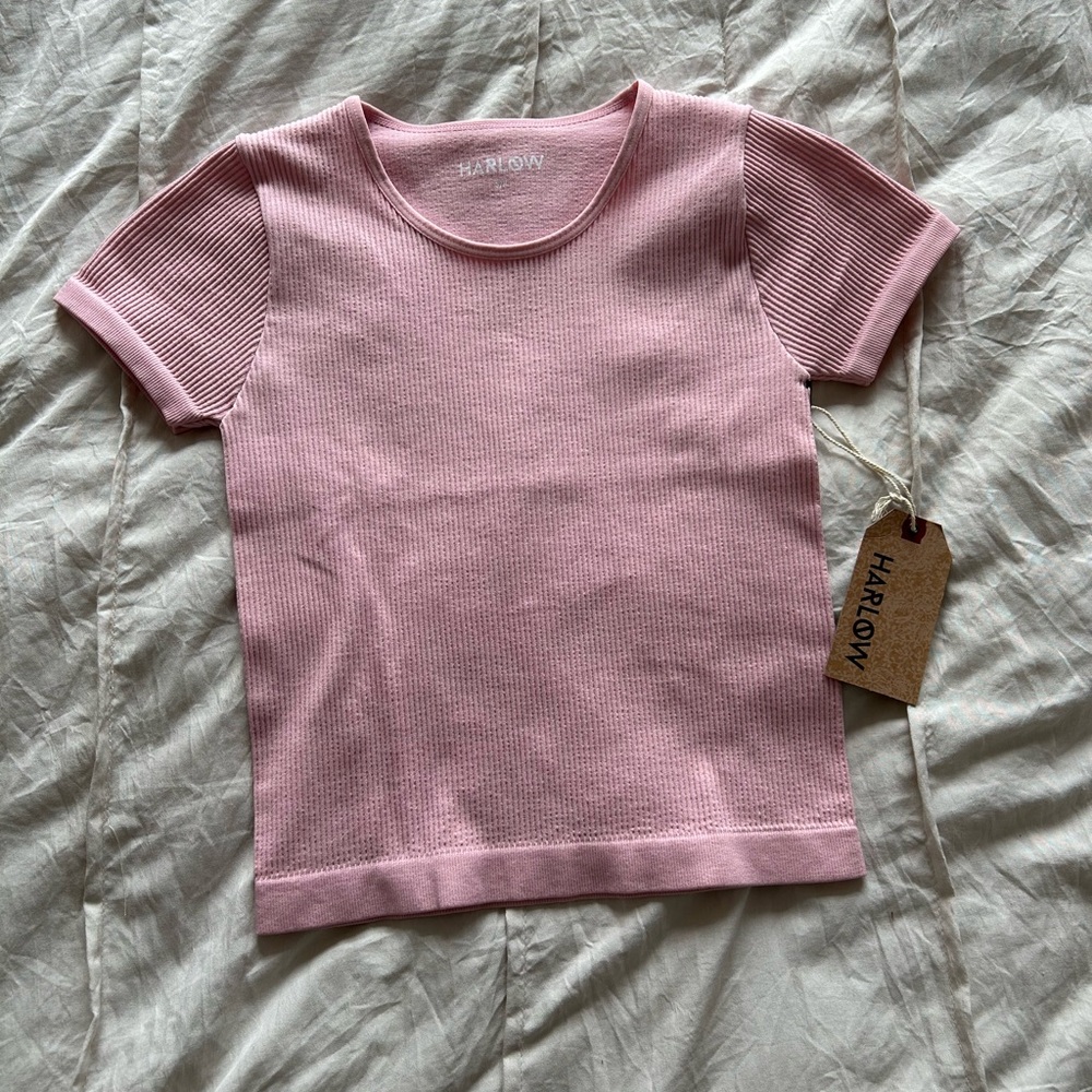 Pink ribbed tee